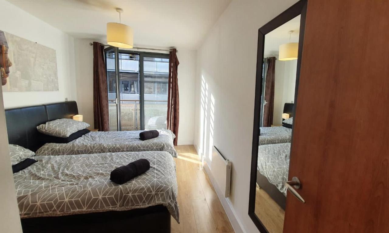 Modern Arcadian Centre Apartment 2 Bed / Balcony เบอร์มิงแฮม ภายนอก รูปภาพ