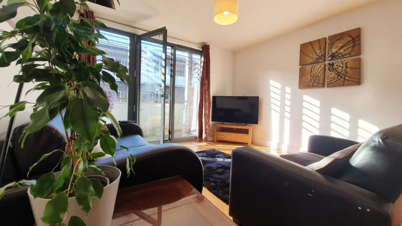 Modern Arcadian Centre Apartment 2 Bed / Balcony เบอร์มิงแฮม ภายนอก รูปภาพ