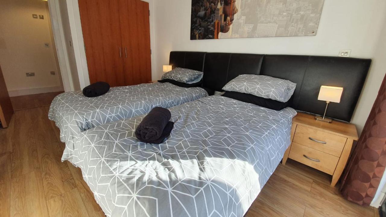 Modern Arcadian Centre Apartment 2 Bed / Balcony เบอร์มิงแฮม ภายนอก รูปภาพ