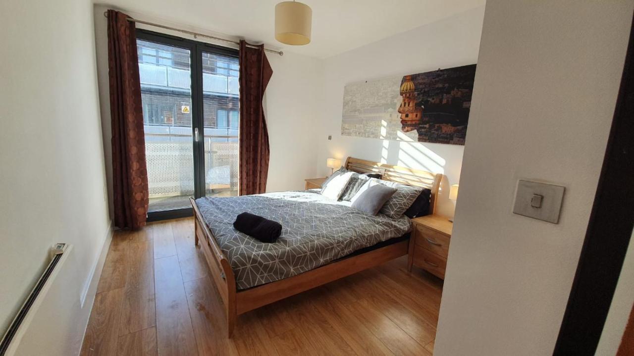 Modern Arcadian Centre Apartment 2 Bed / Balcony เบอร์มิงแฮม ภายนอก รูปภาพ